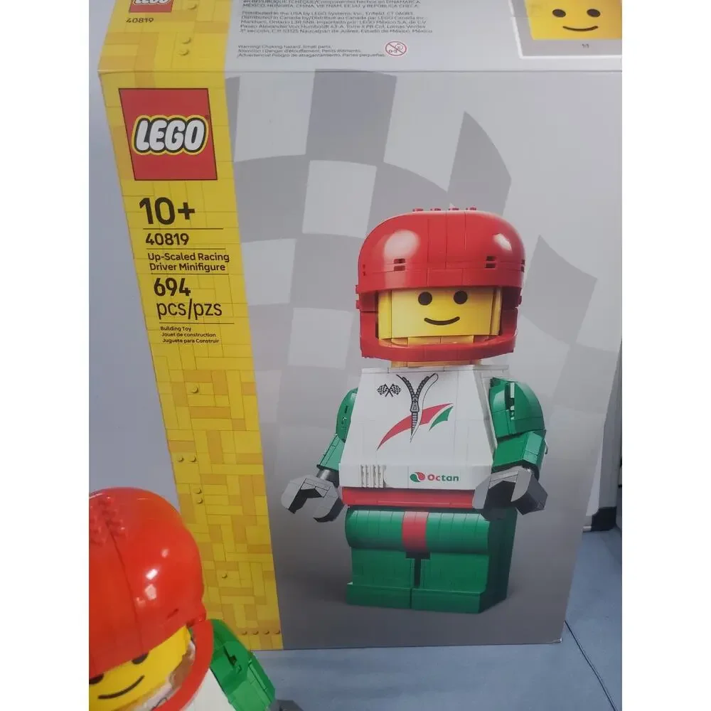 LEGO 40819 Up-Scaled Racing Driver Minifigure Built Complete Box Manual